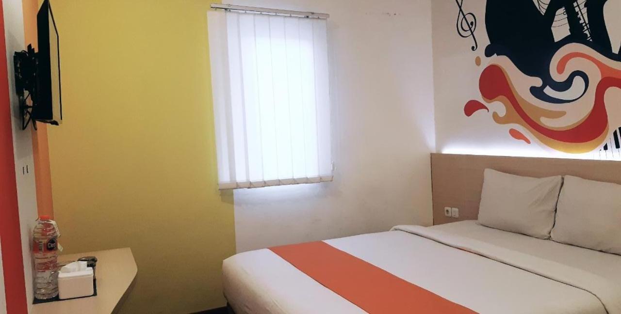 Green Red Hotel Syariah Jombang Exterior foto
